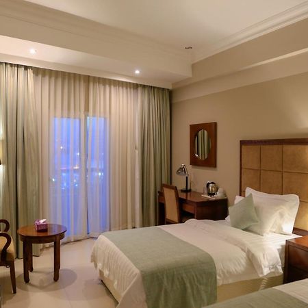 Muscat Inn Hotel Exterior photo